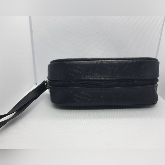 Oakley Accessories - OAKLEY black softcase for sunglasses